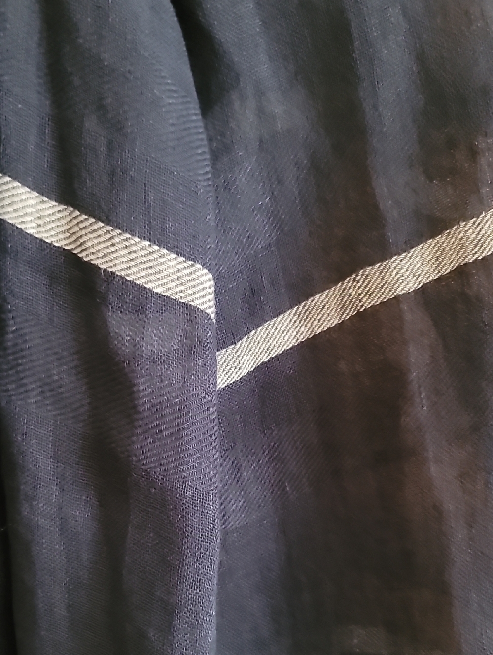 Eileen Fisher Organic 100% Linen Oversized Scarf - Picture 3 of 6
